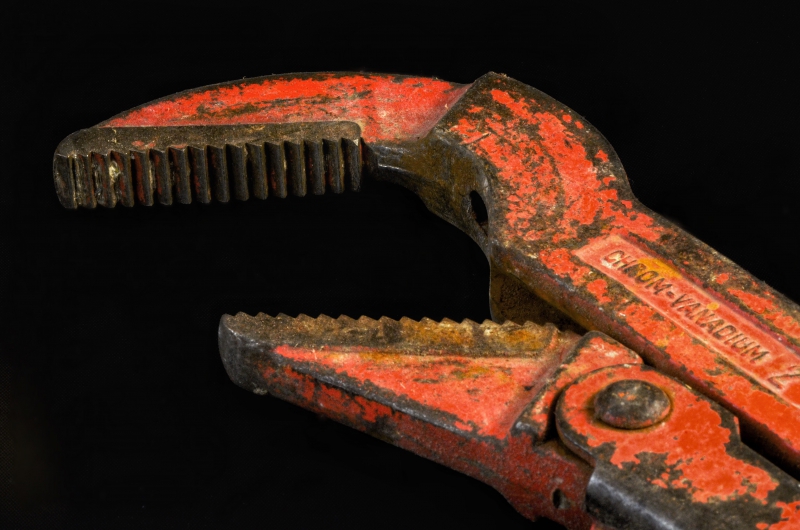 plombier-STE ANASTASIE SUR ISSOLE-min_pipe-wrench-318084